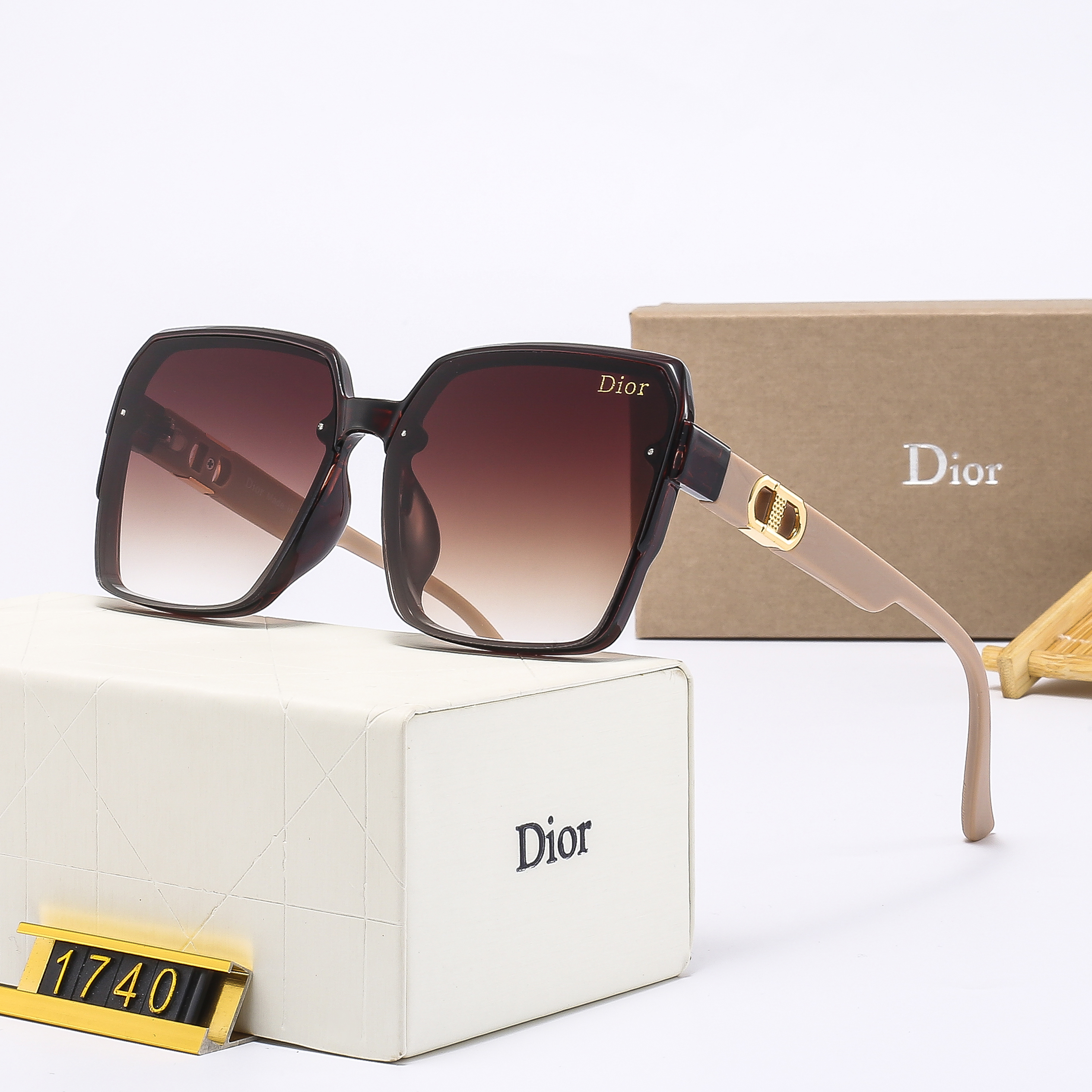 314-9147-T    18.79$ DIOR gallery