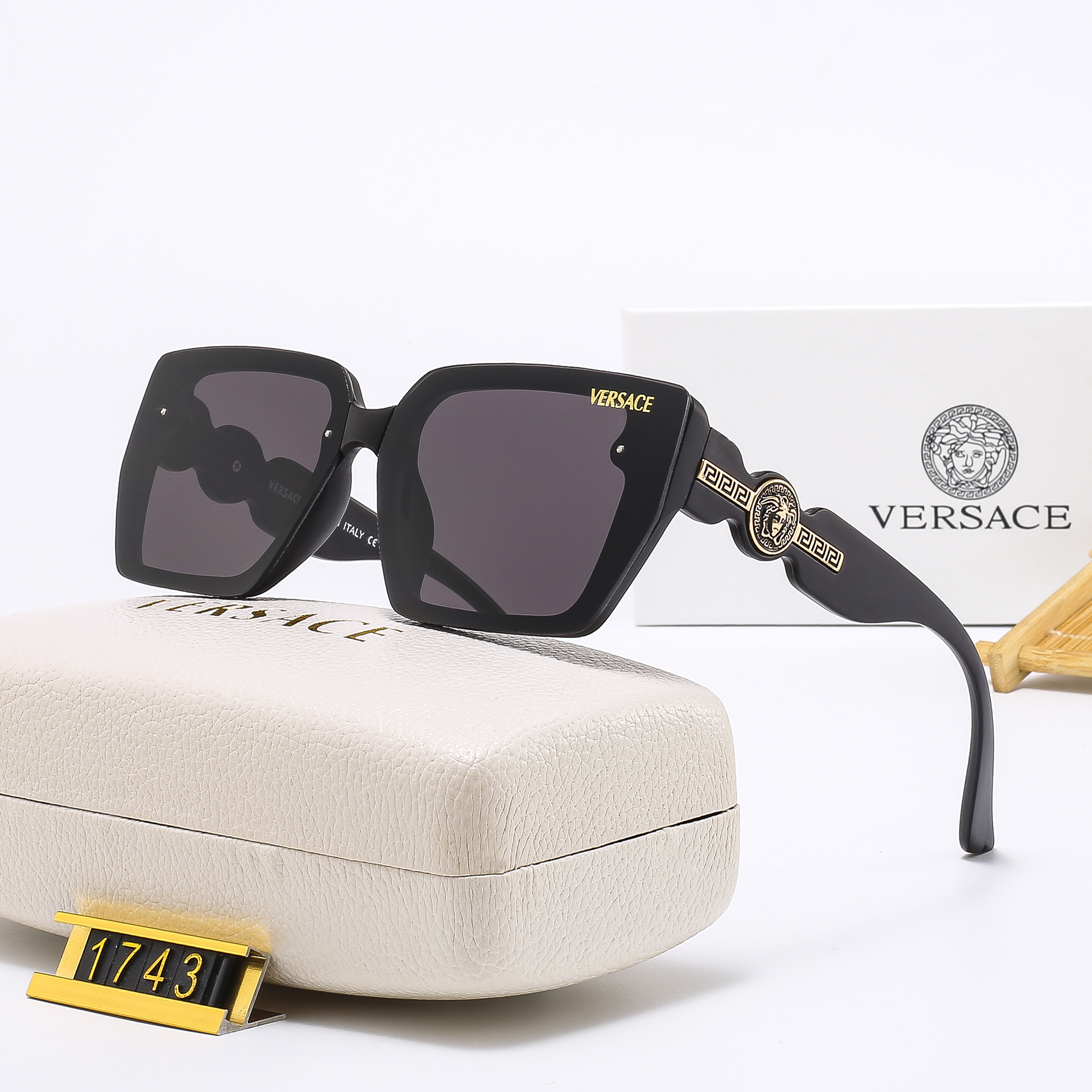 314-9150-T    18.39$ VERSACE gallery