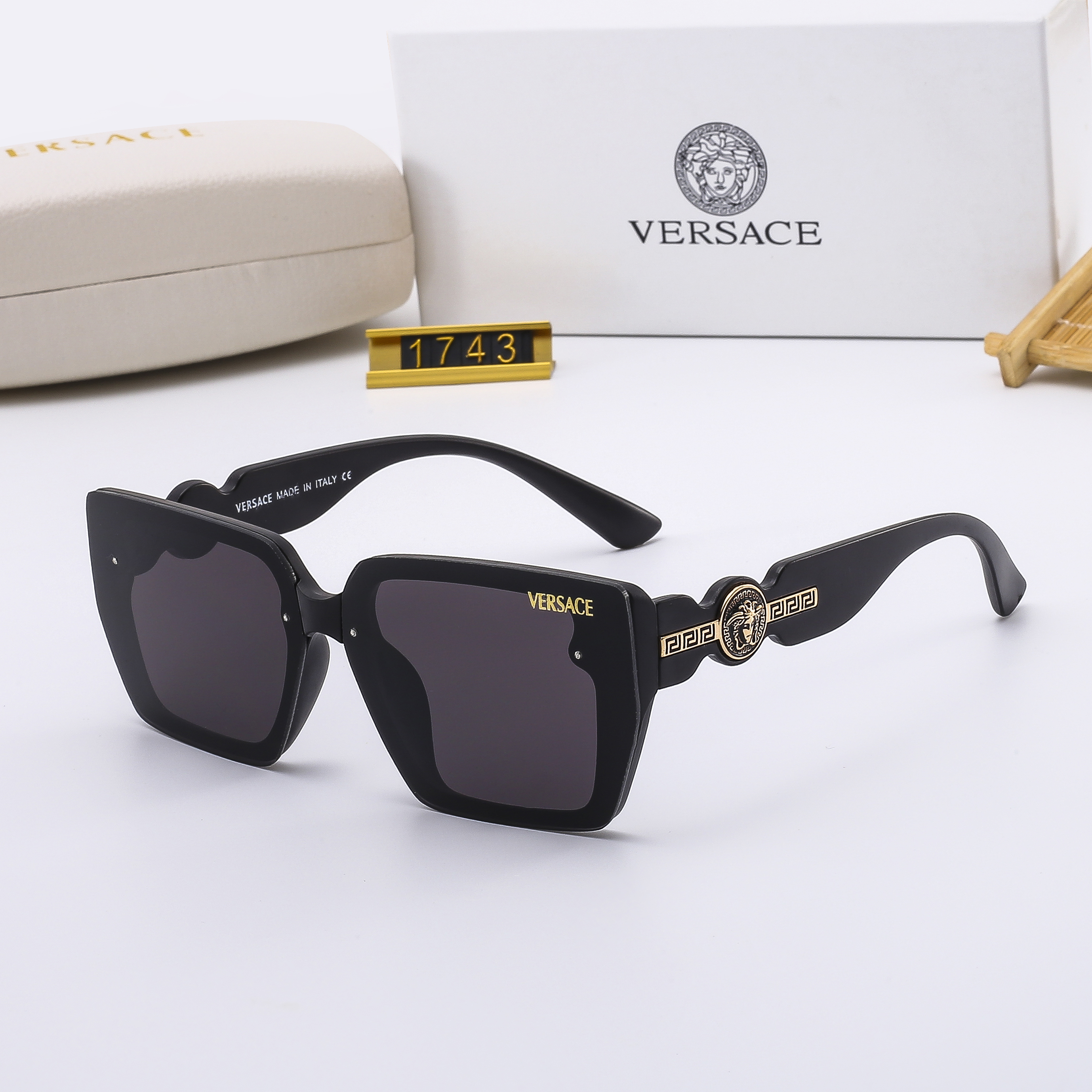 314-9150-T    18.39$ VERSACE gallery