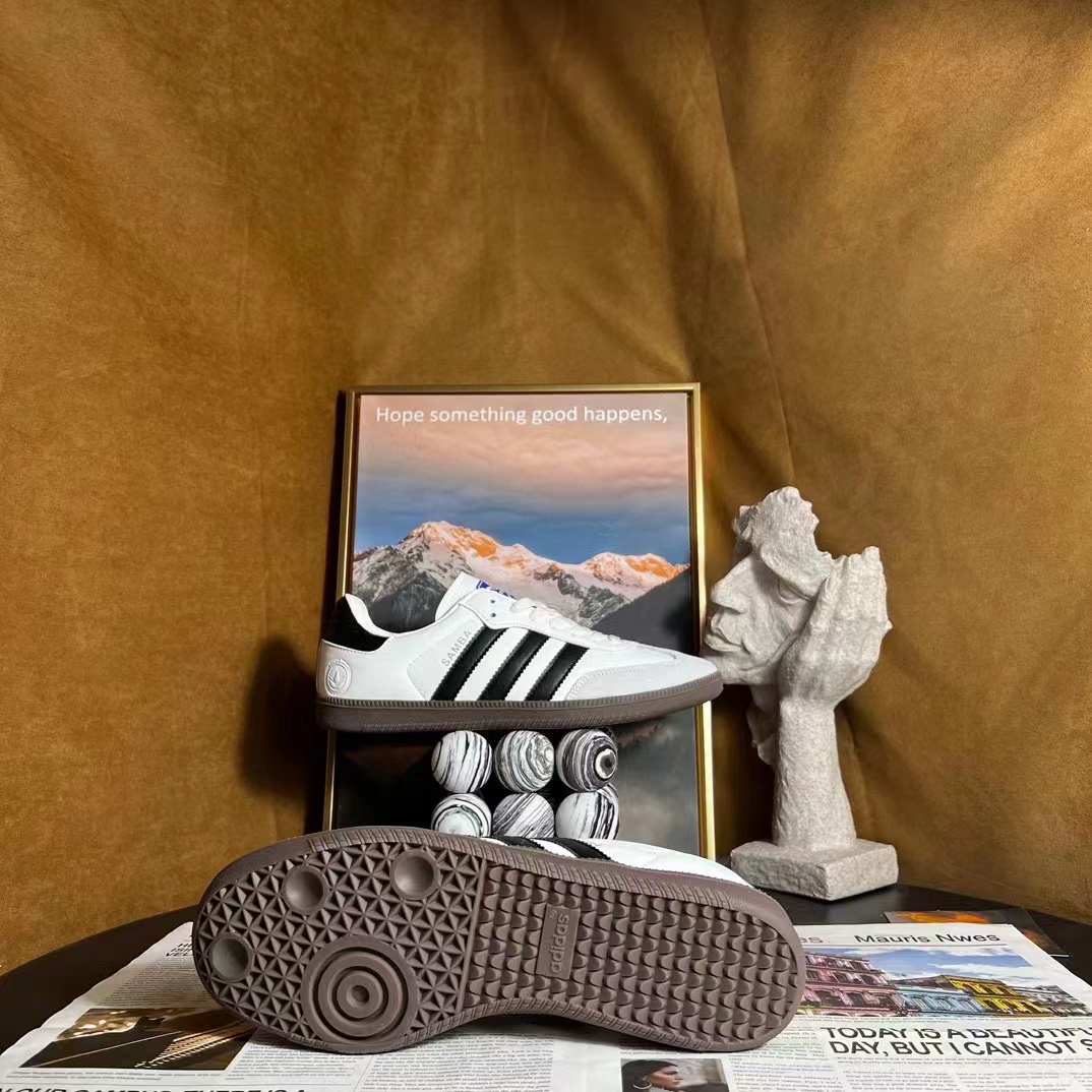 31.99$   adidas   4239-M gallery