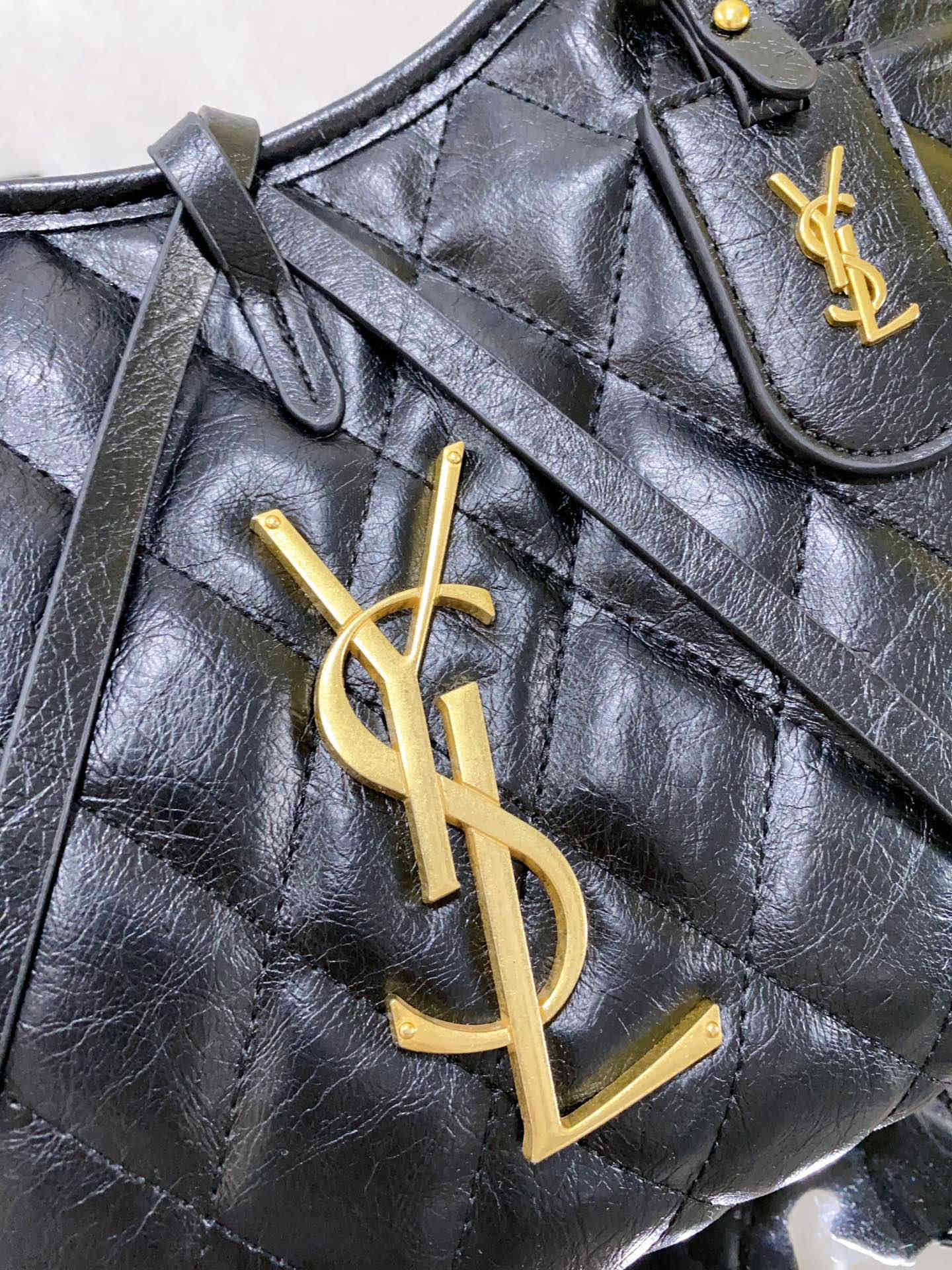 32.85$  YSL  301-4382-M gallery