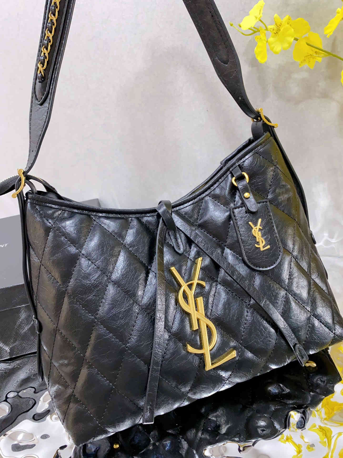 32.85$  YSL  301-4382-M gallery