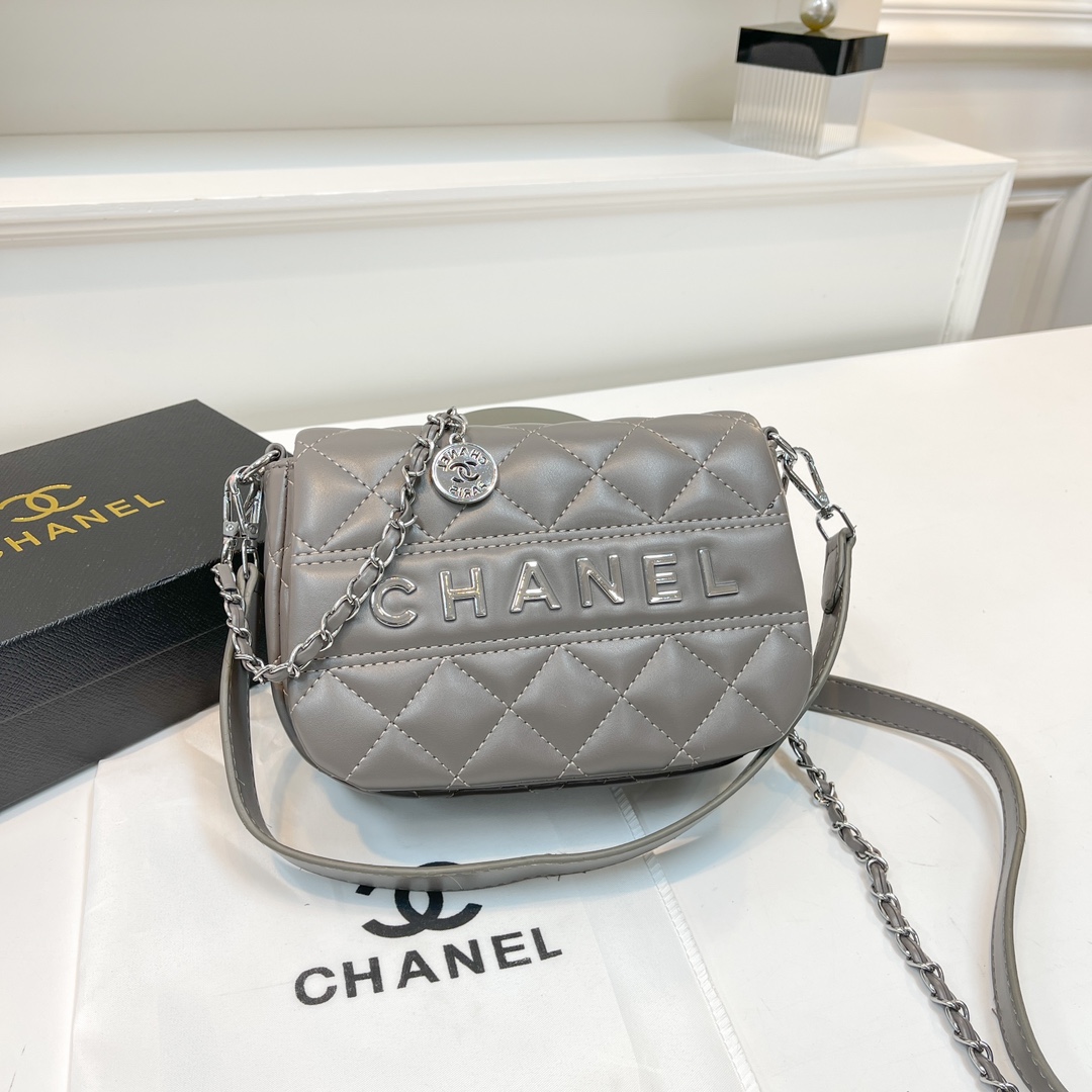 33.46$   CHANEL   301-4596-M gallery