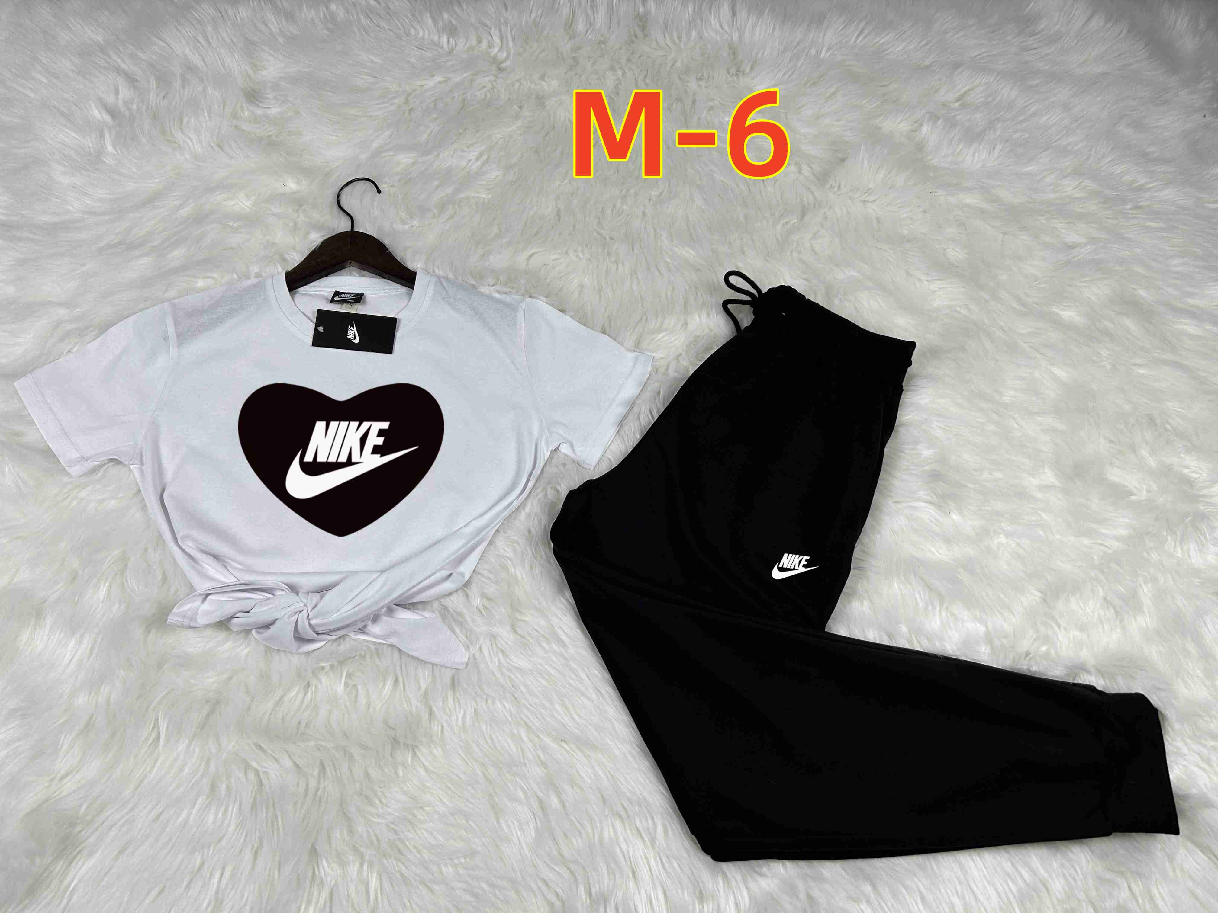 34.5$   NIKE   206-4466-M gallery