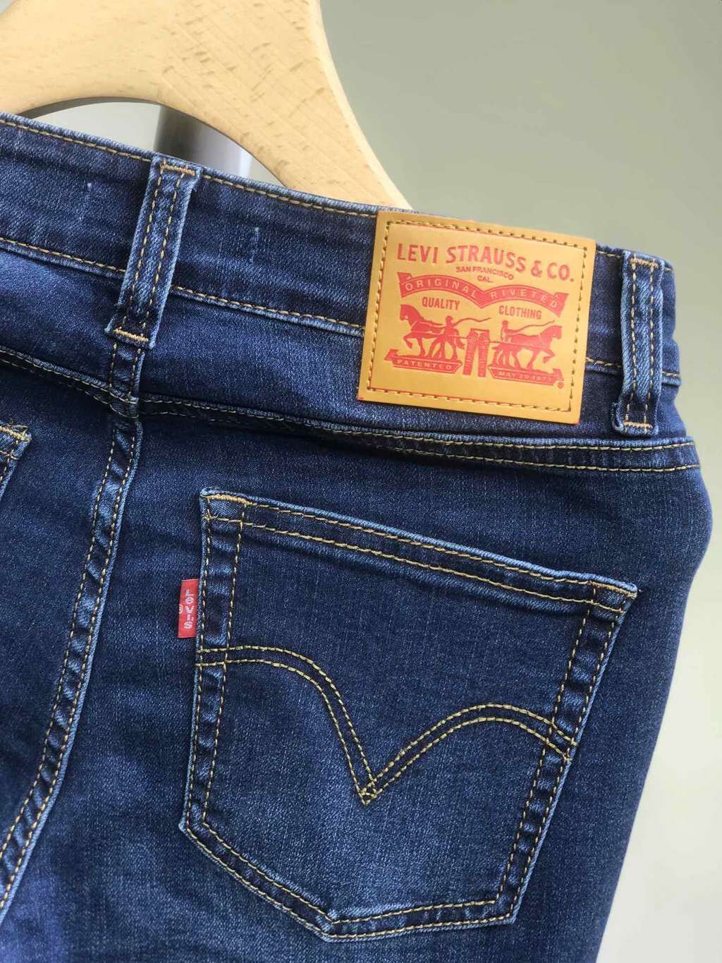 3535- Levis 28.88$ 编号shu-3535-D gallery