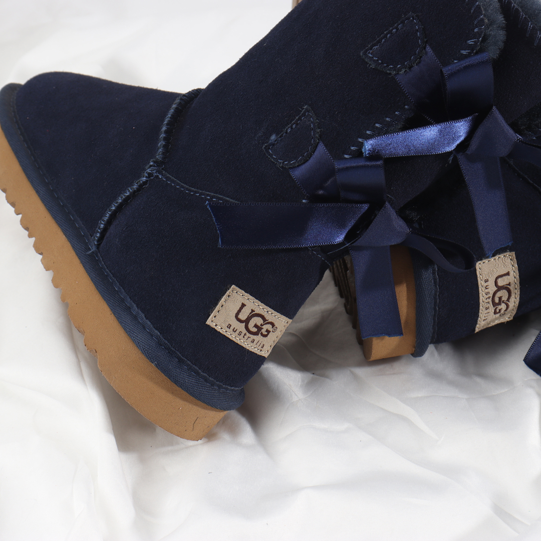 3545- UGG 44.43$ 编号279-567 gallery