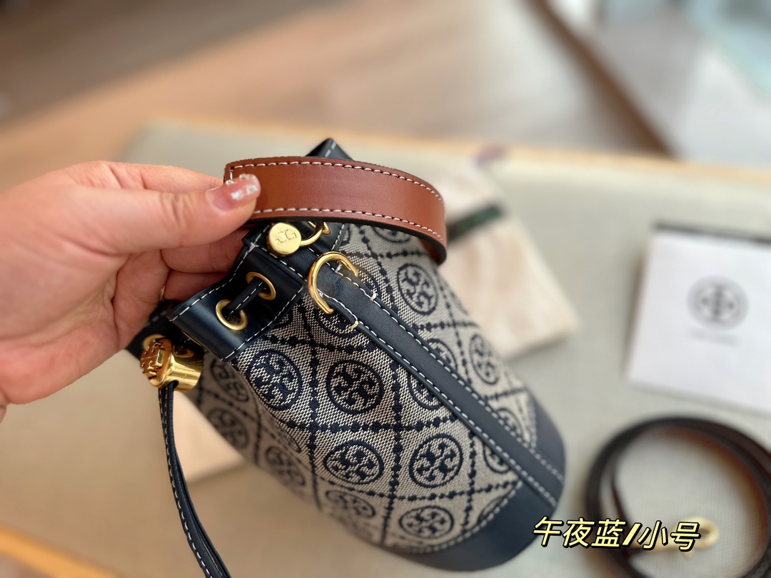 3551-Tory Burch-406 gallery