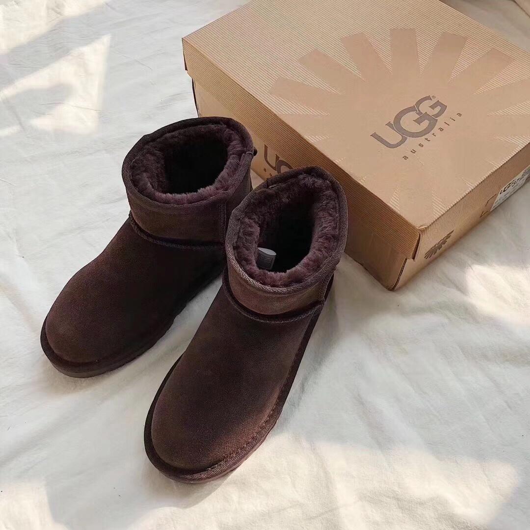 3553- UGG 36.19 编号279-526-D gallery