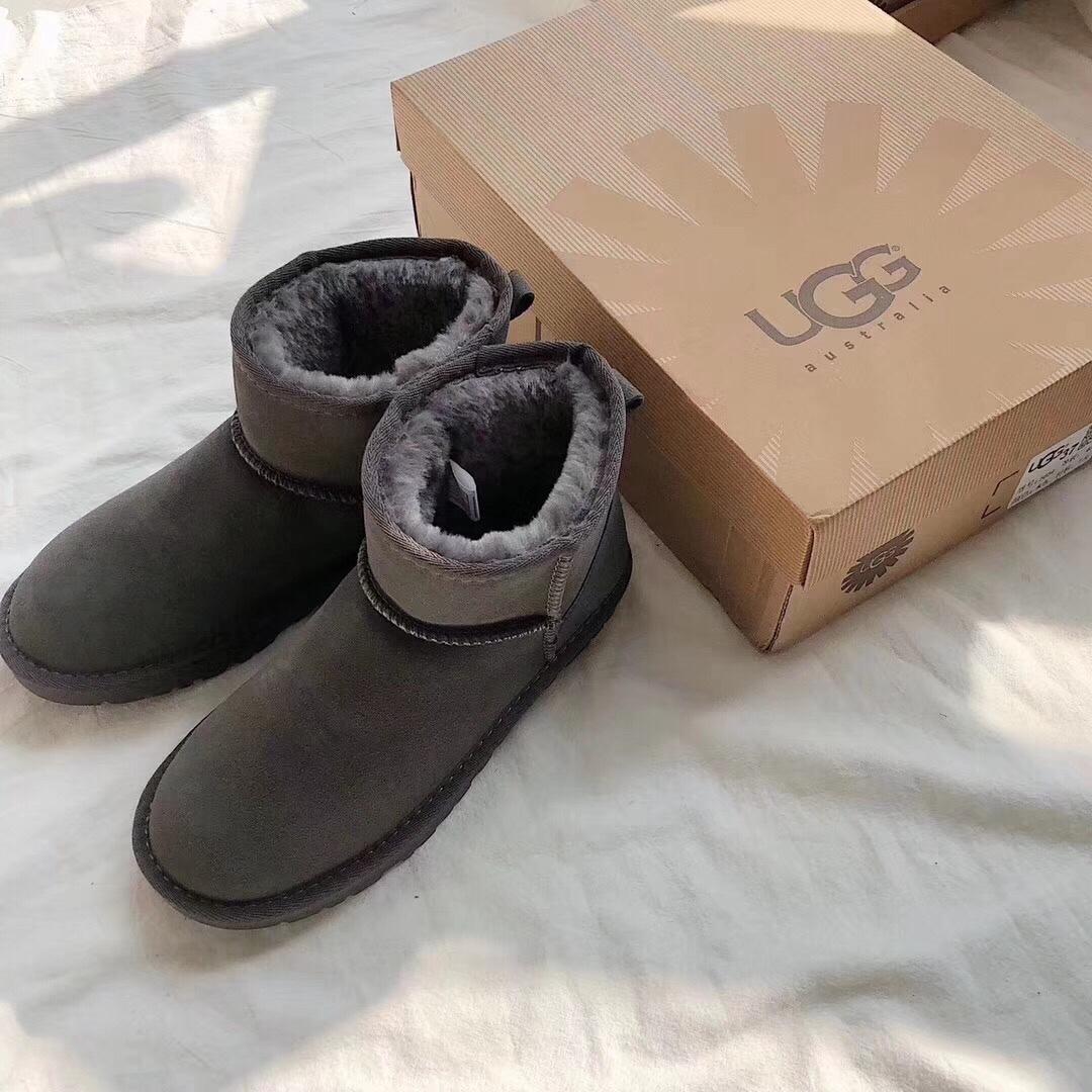 3553- UGG 36.19  CODE 279-526-D gallery