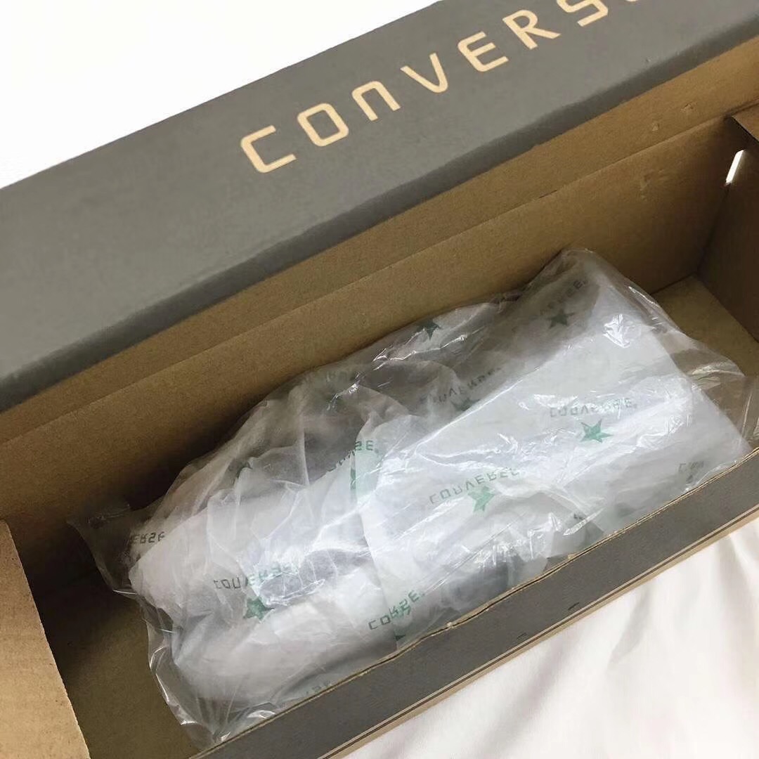 3740- Converse 23.67$ 编号tao-715-D gallery