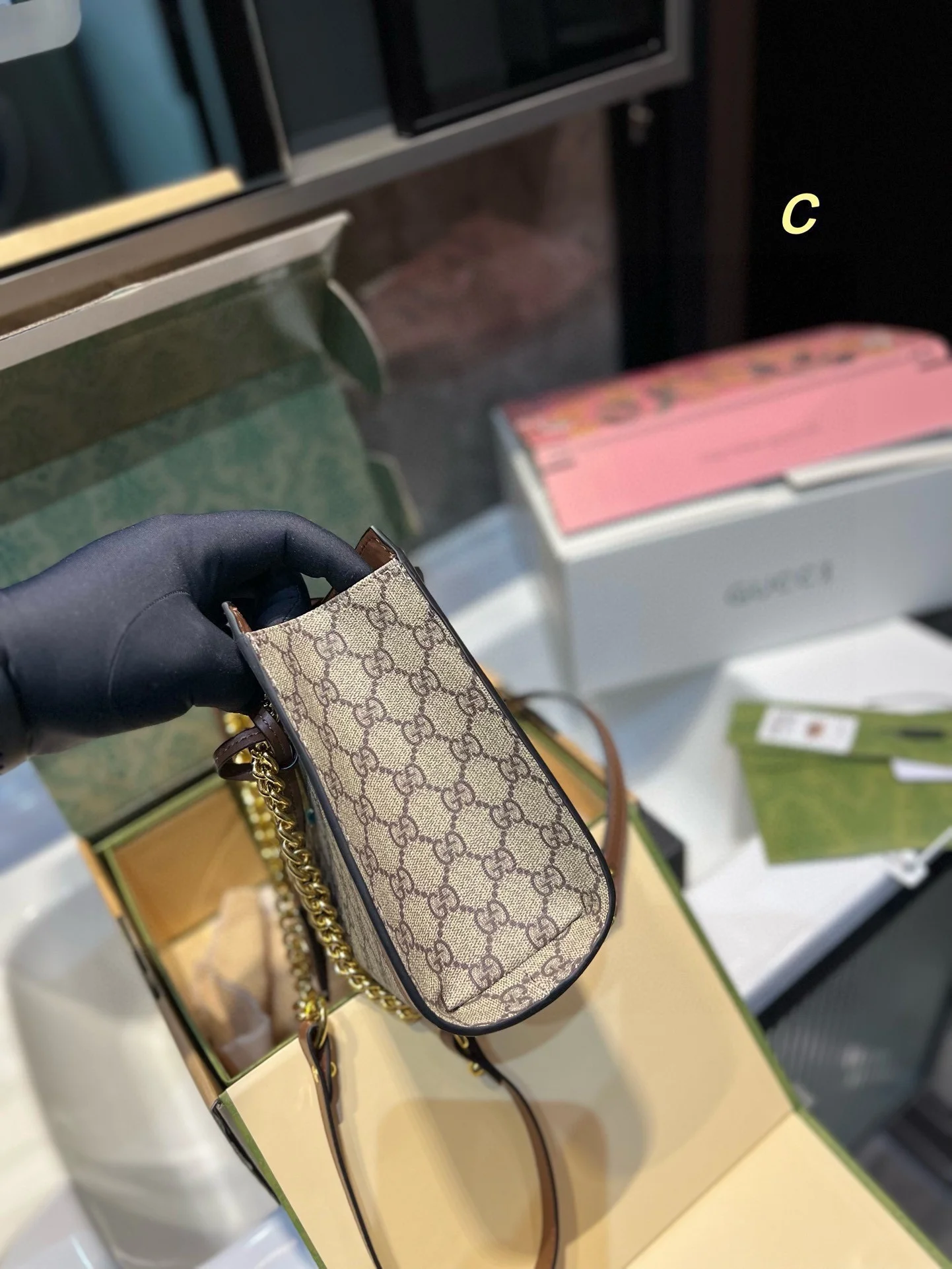 3847-470-66-gucci-with box gallery