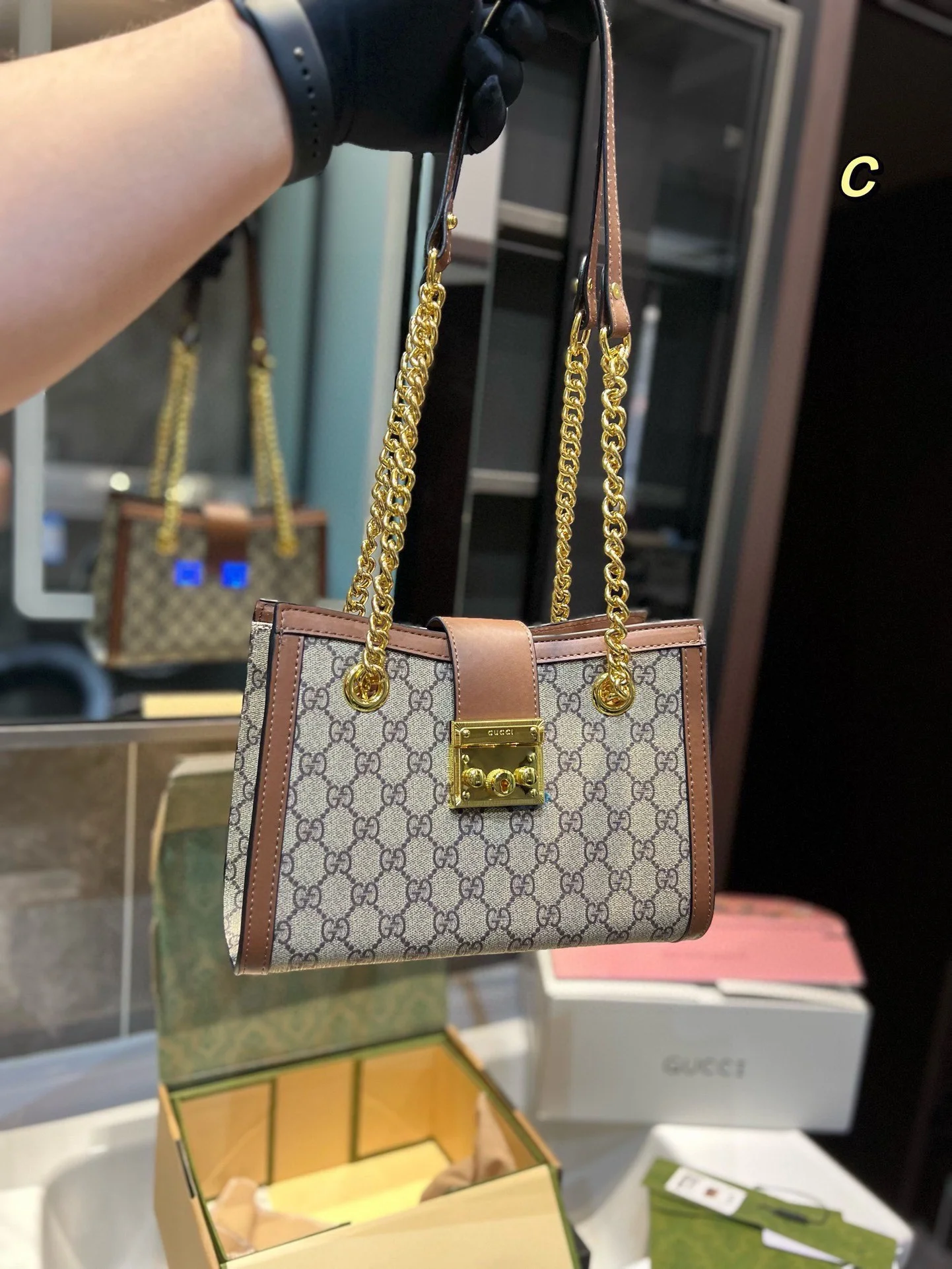 3847-470-66-gucci-with box gallery