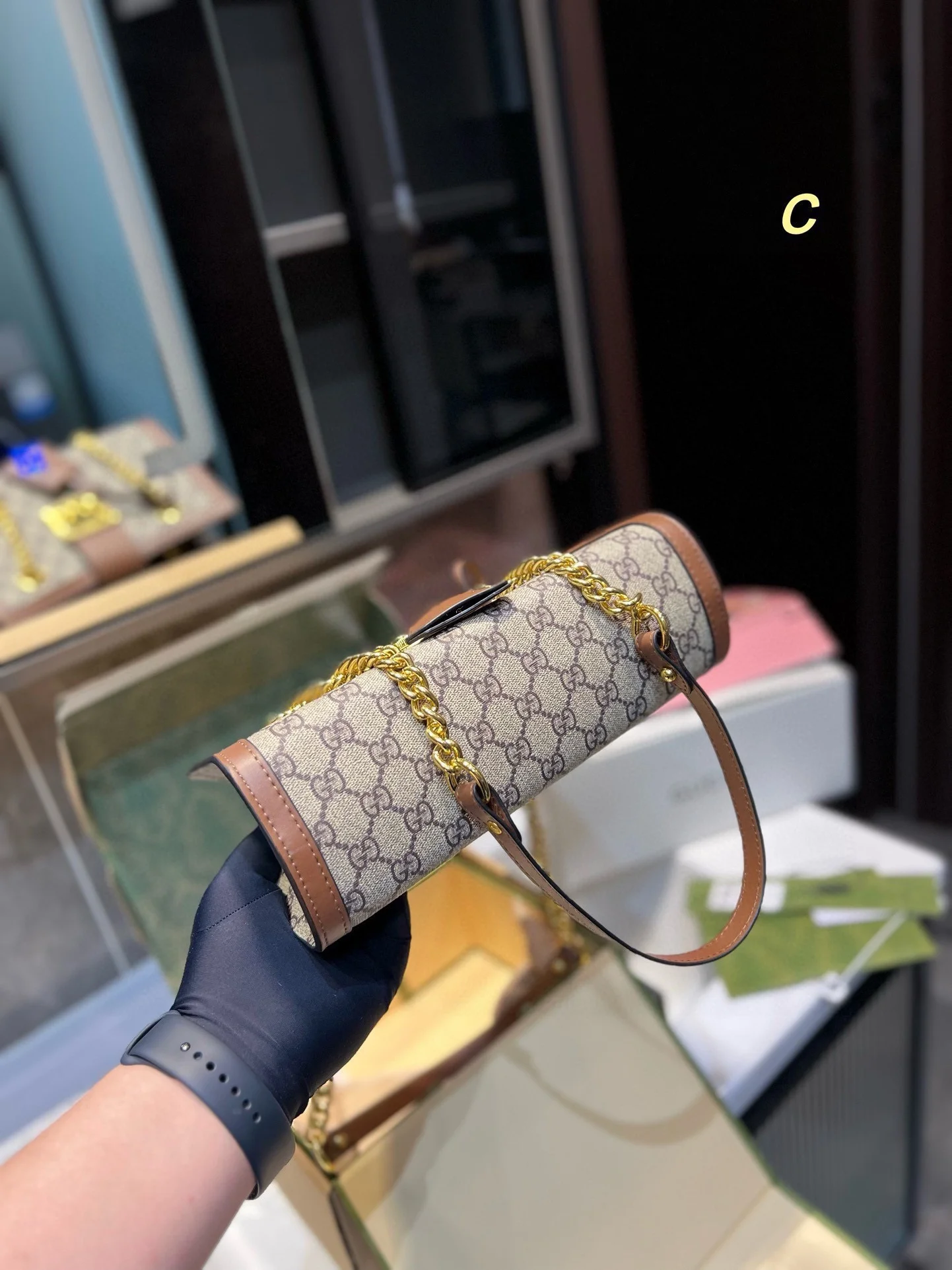 3847-470-66-gucci-with box gallery