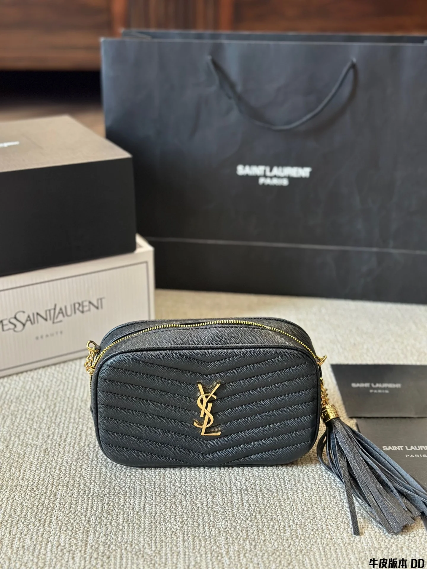 3868-389-55-ysl gallery