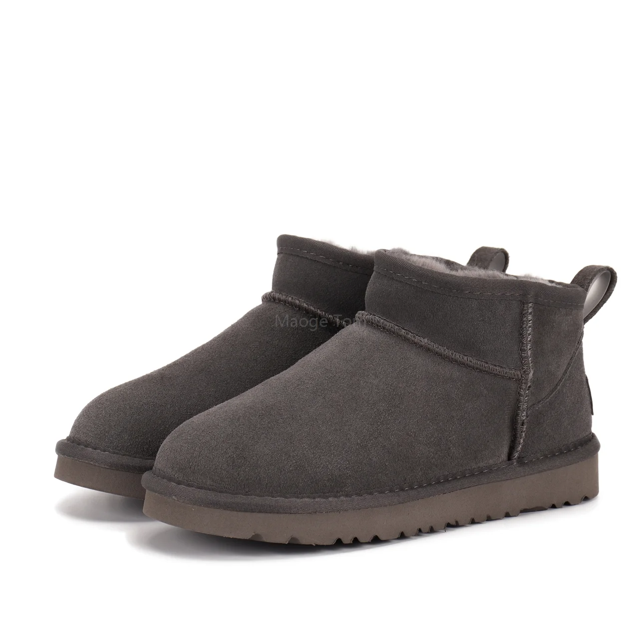 3965-35.99-259-ugg-with box gallery