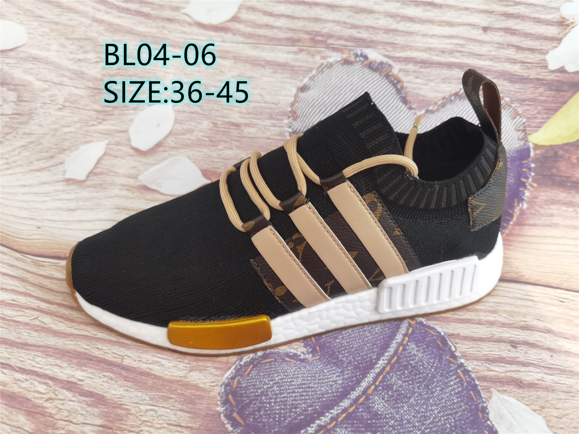 42.21$ adidas 编号351-2729 -R gallery