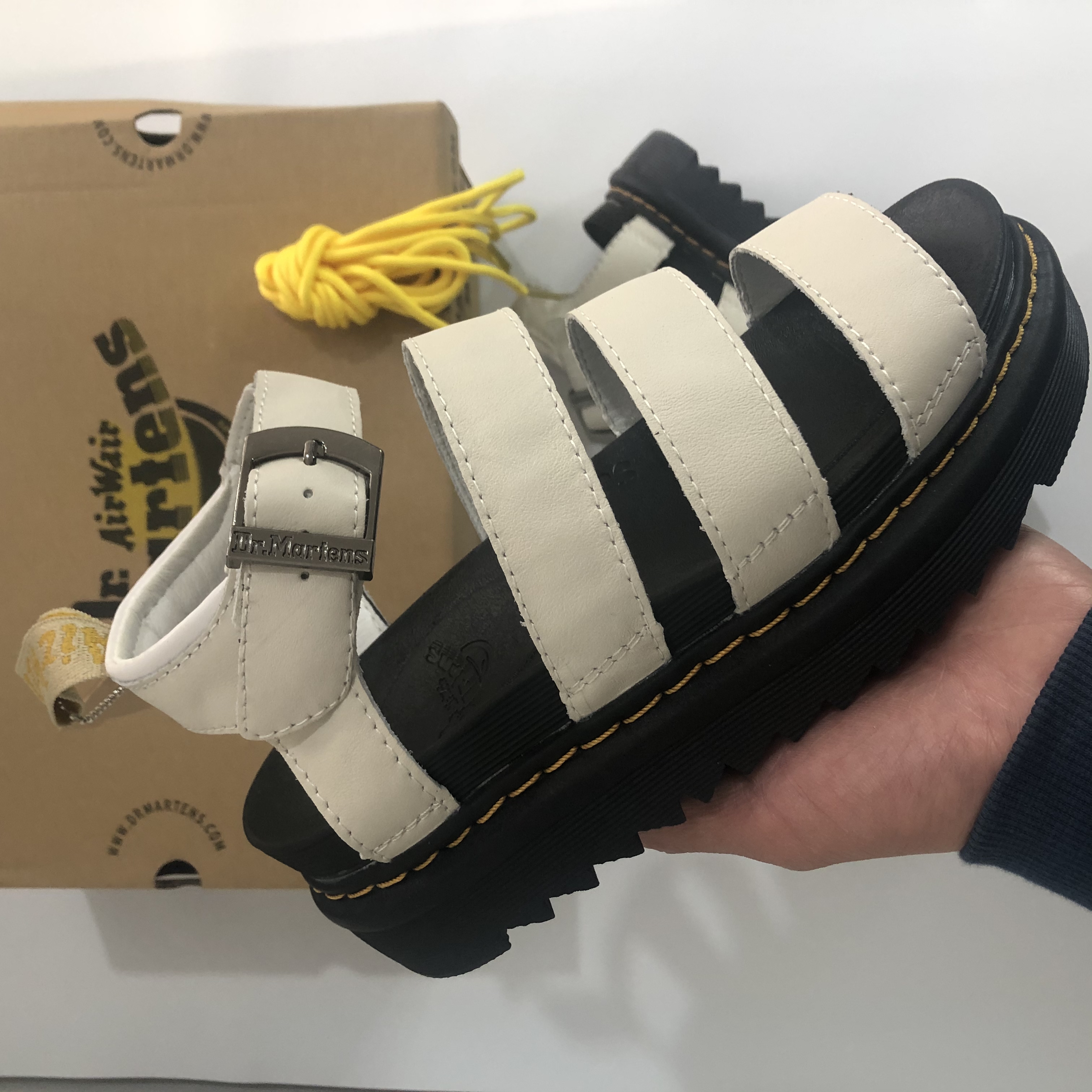 44.67$ Dr.Martens  CODE 449-2772-R gallery