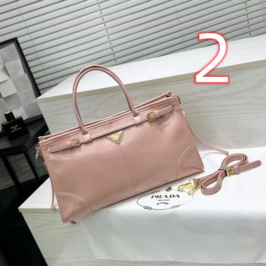 45.26$  PRADA   code 404-6956-R gallery