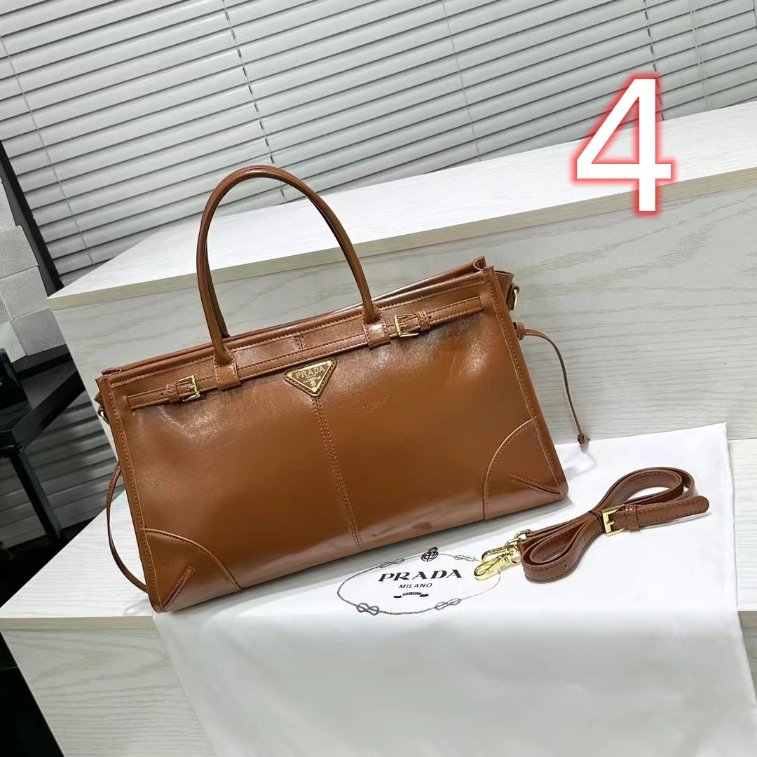 45.26$  PRADA   code 404-6956-R gallery