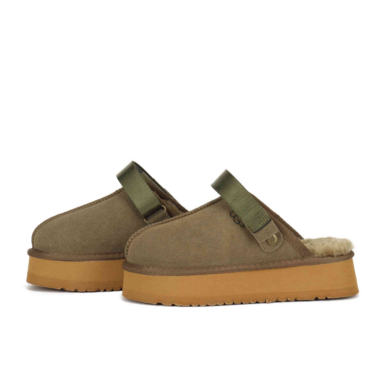 45.9$   UGG-4621-M gallery