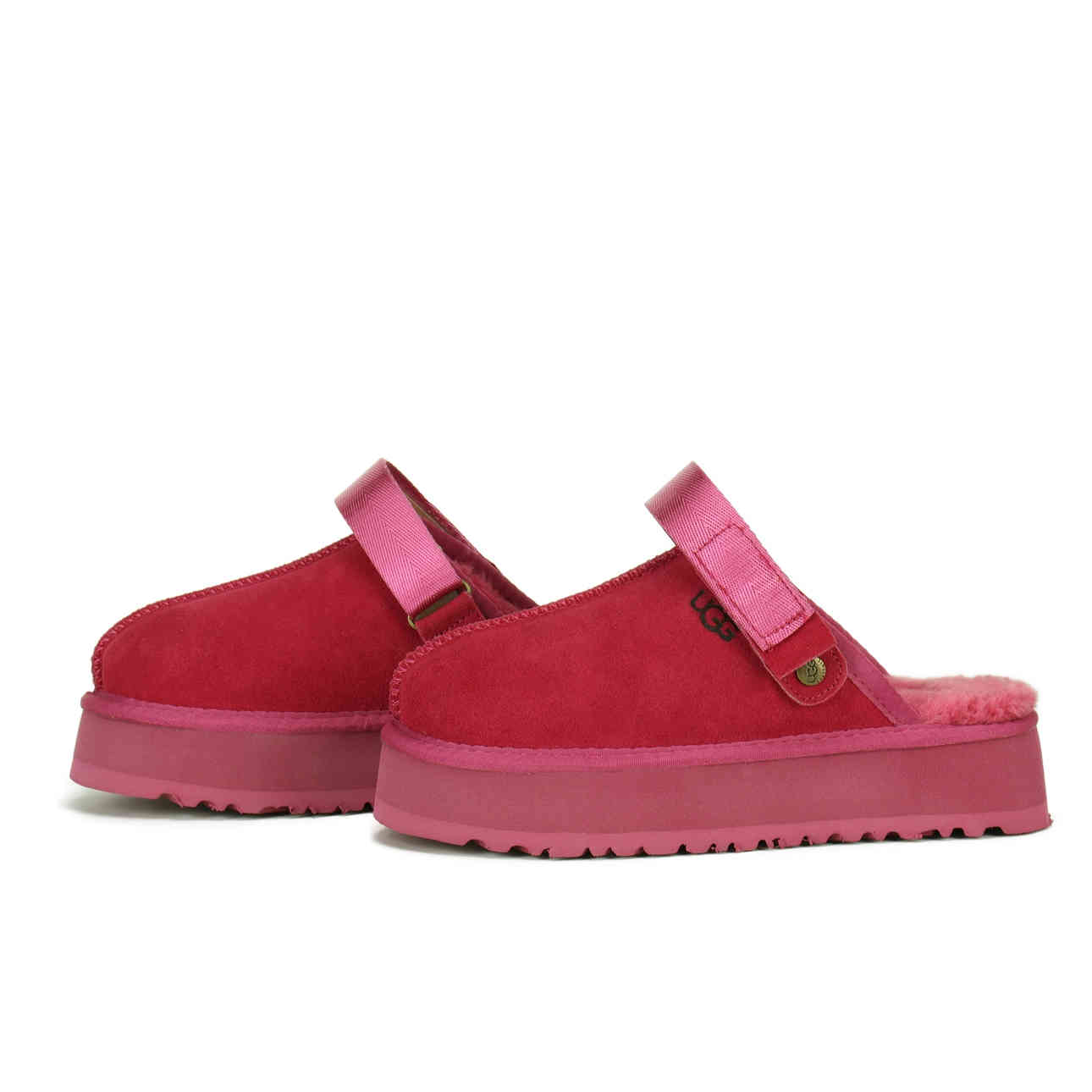 45.9$   UGG-4621-M gallery