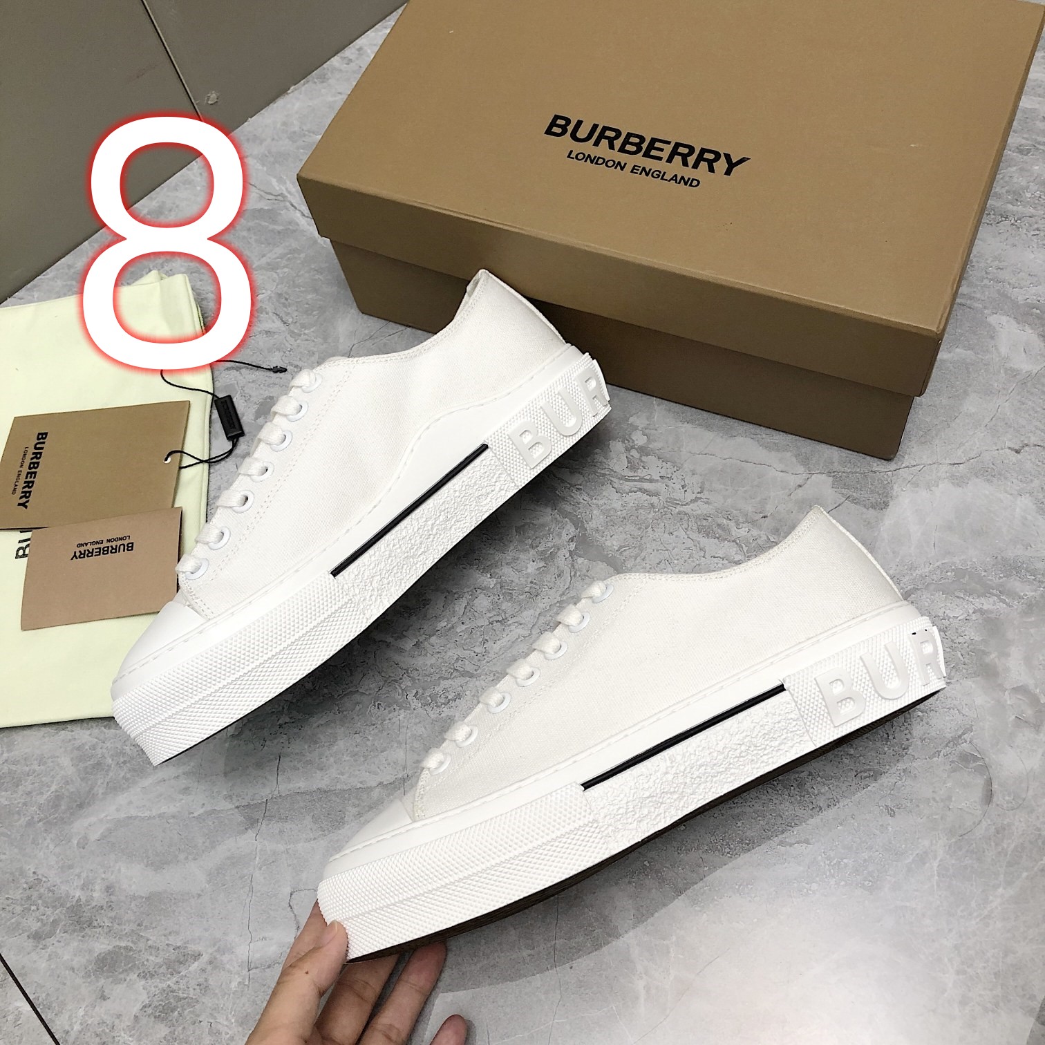 47.39$  BURBERRY     code 449-6892-R gallery