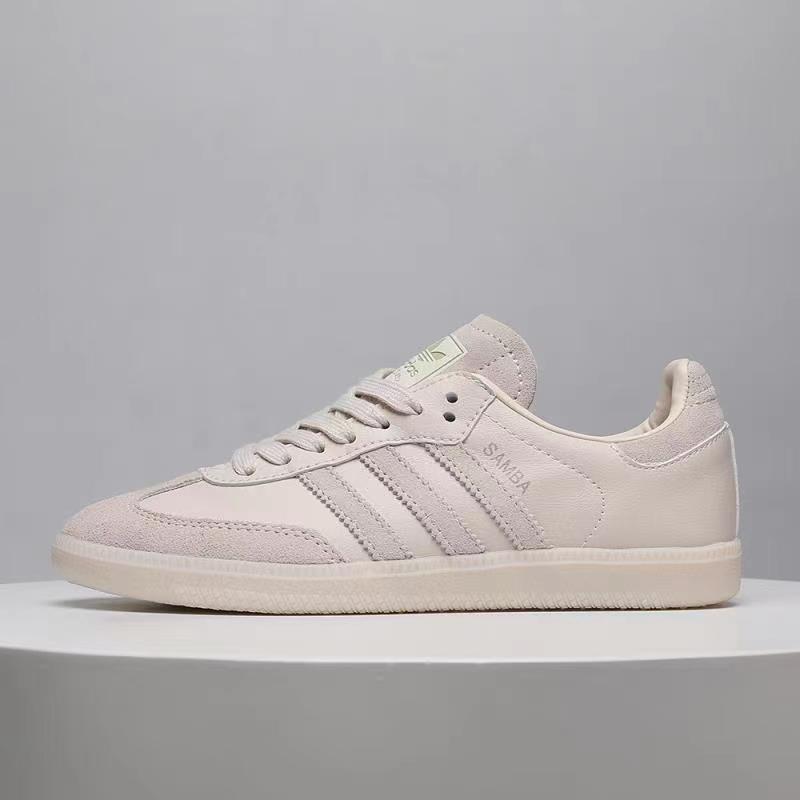 47.69$ 334￥   adidas   4206-M gallery