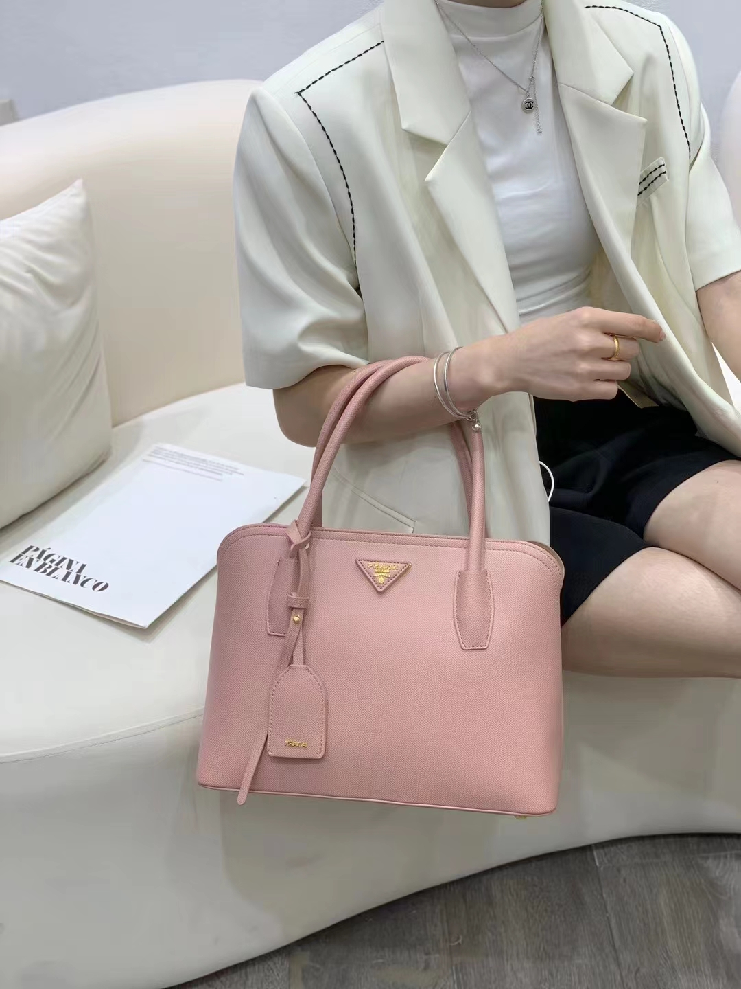 47.7$  PRADA  CODE 404-6987-R gallery