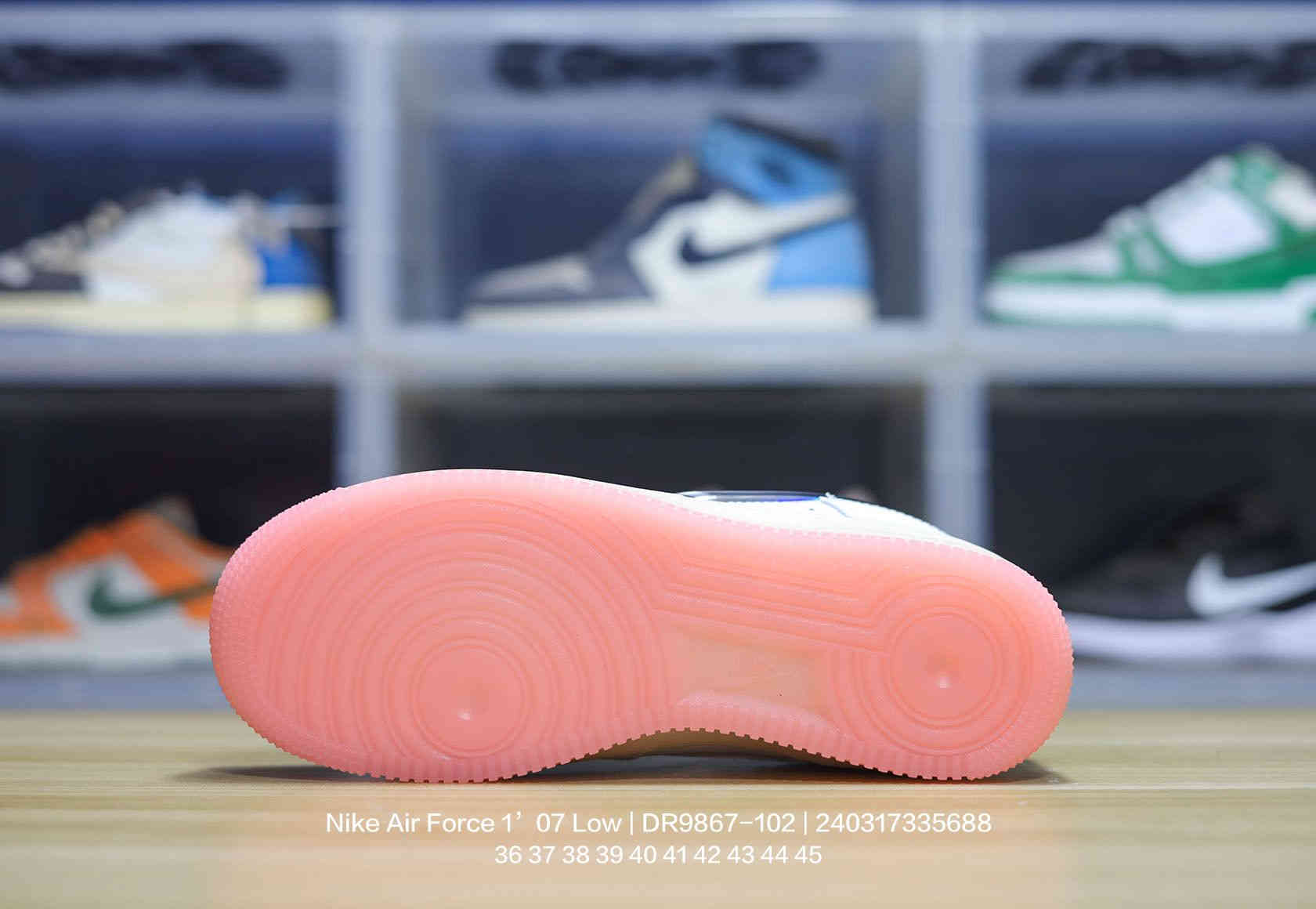 52.44$    nike   A-4572-M gallery