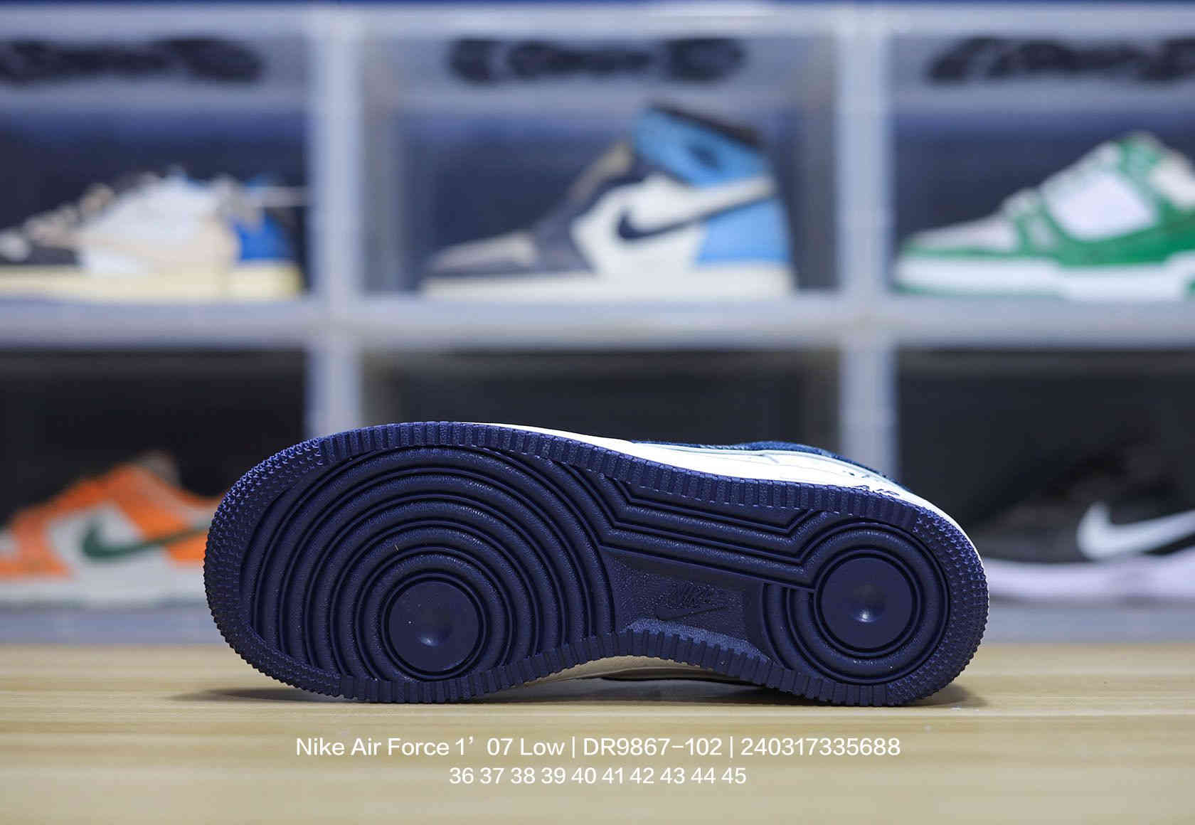 52.44$    nike   A-4572-M gallery