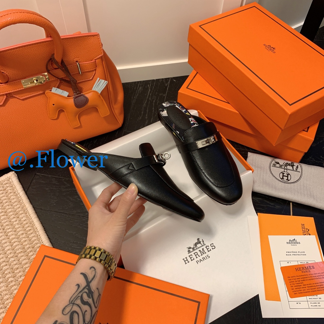 53.25$  Hermes    9944-T gallery