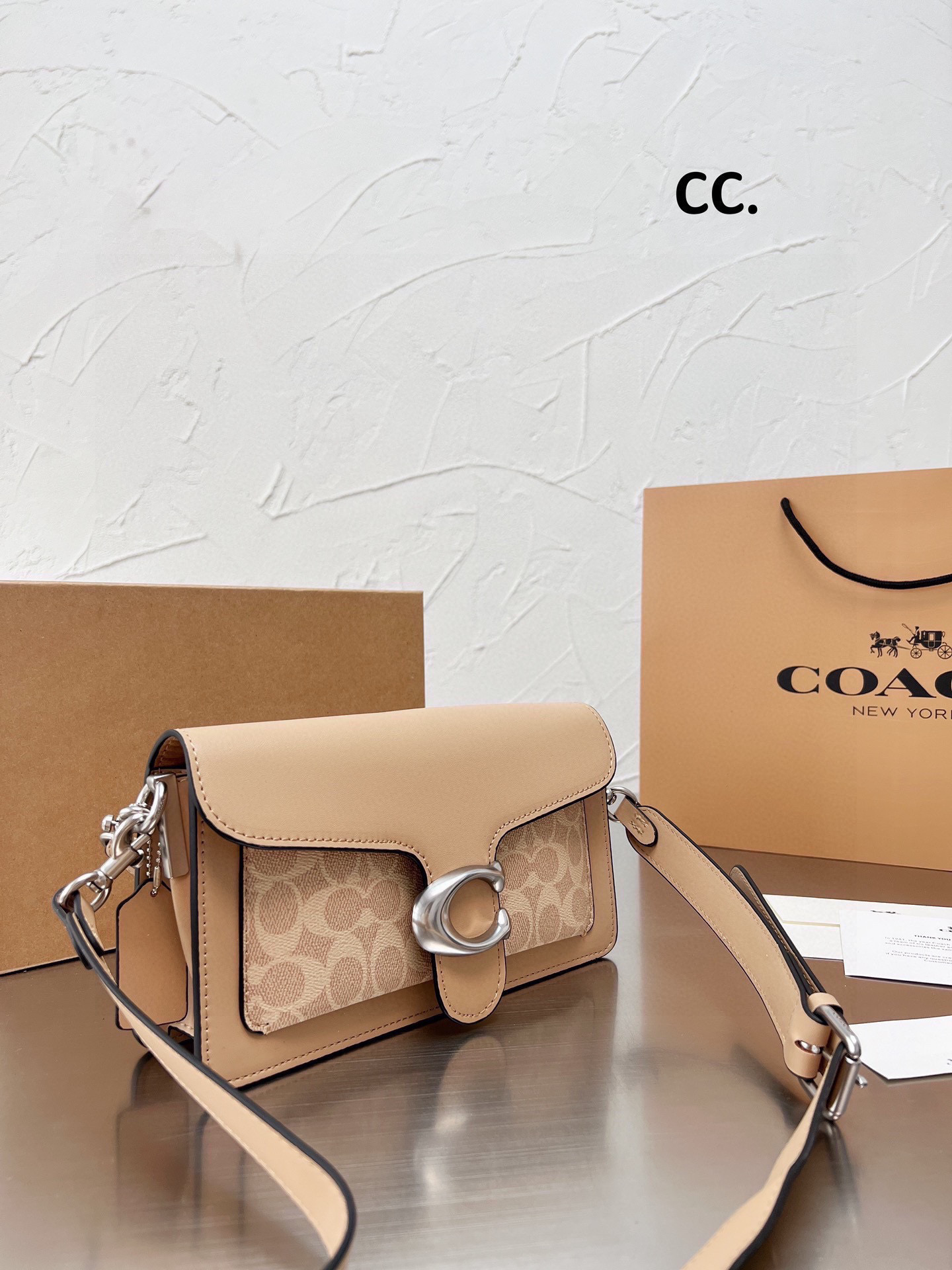 53.42$ COACH   CODE   306-6973-R gallery