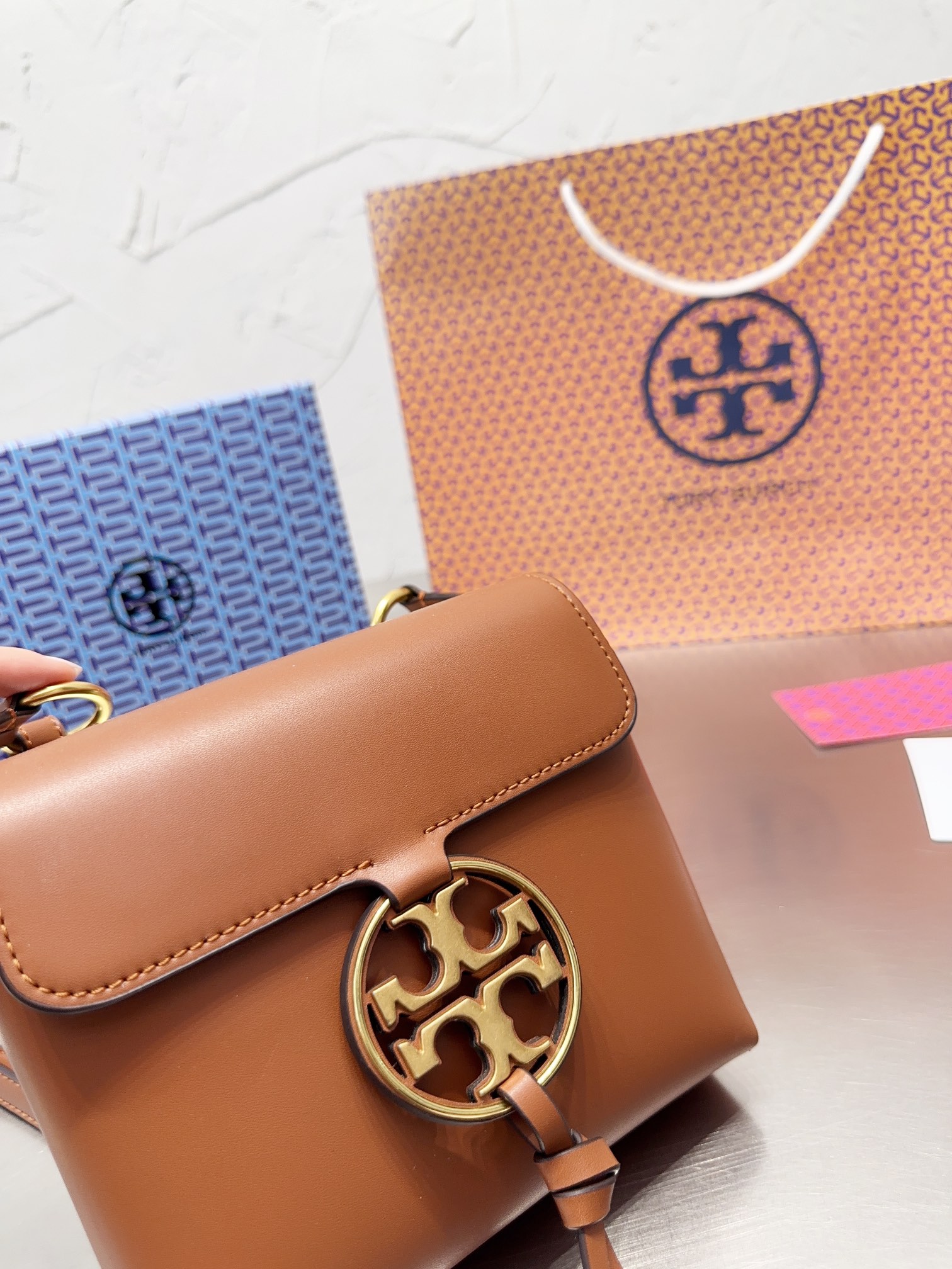 55$- Tory Burch    9831-T gallery