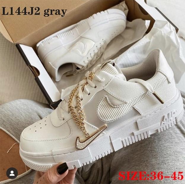 57.18$ NIKE 编号351-2894-R gallery