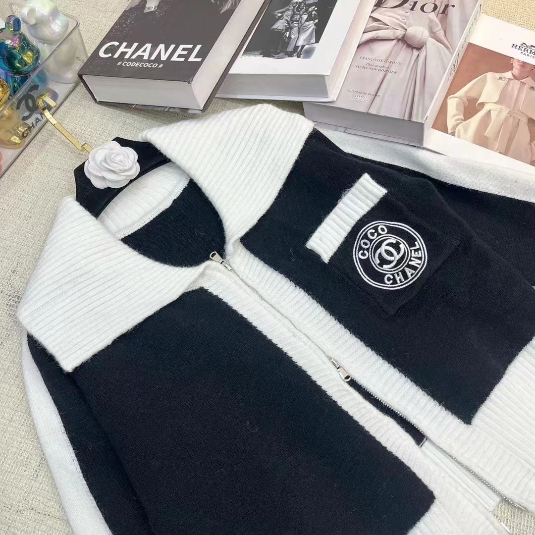 58.50-chanel    9903-T gallery