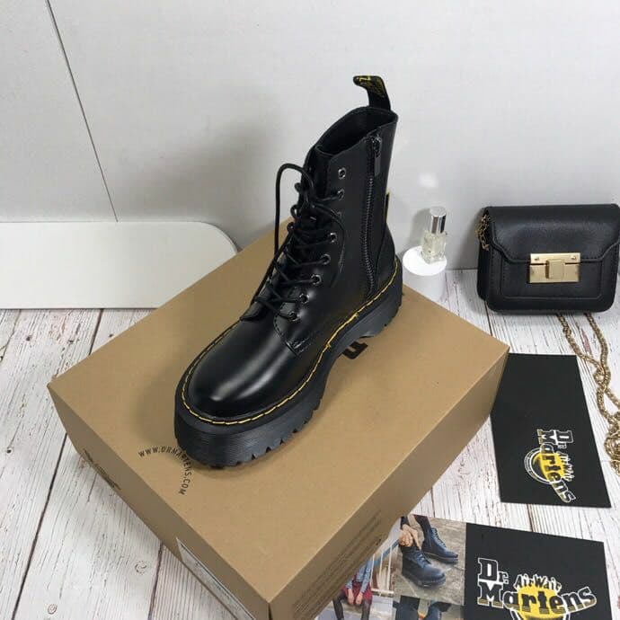 5946-Dr. Martens- 58.99$ gallery