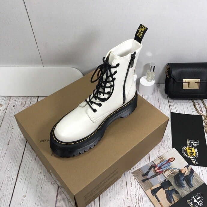 5946-Dr. Martens- 58.99$ gallery