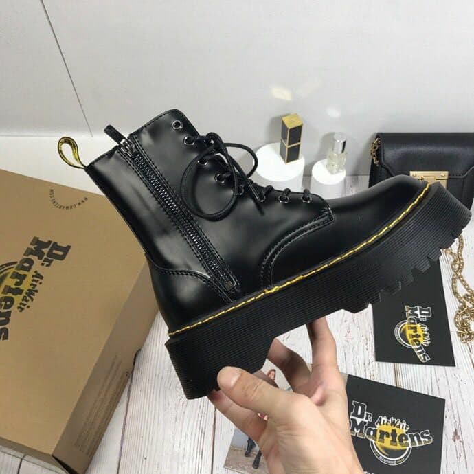 5946-Dr. Martens- 58.99$ gallery