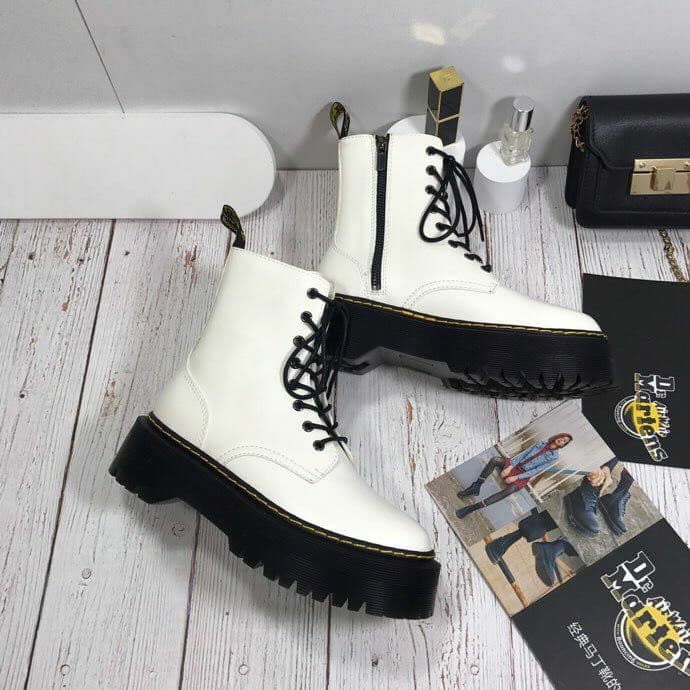 5946-Dr. Martens- 58.99$ gallery