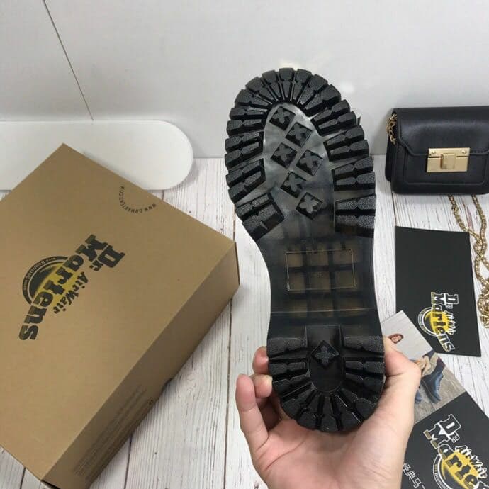 5946-Dr. Martens- 58.99$ gallery