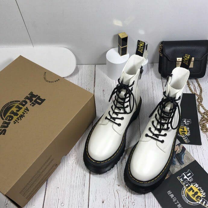 5946-Dr. Martens- 58.99$ gallery