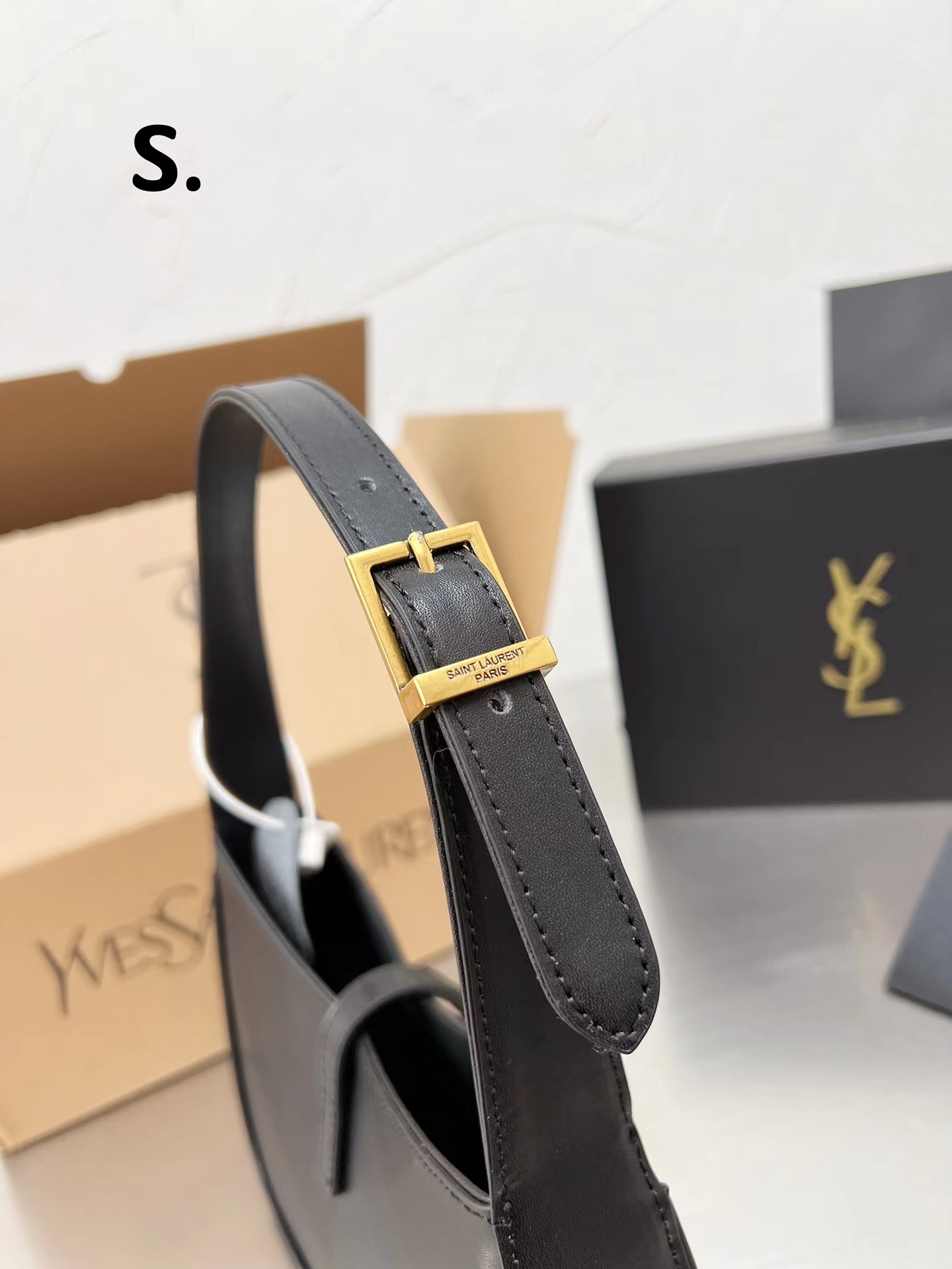 59.83$ YSL   code 472-6369-R gallery