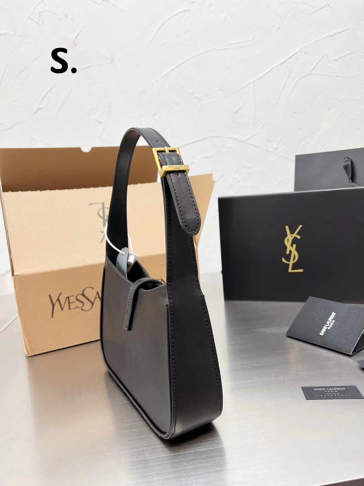 59.83$ YSL   code 472-6369-R gallery