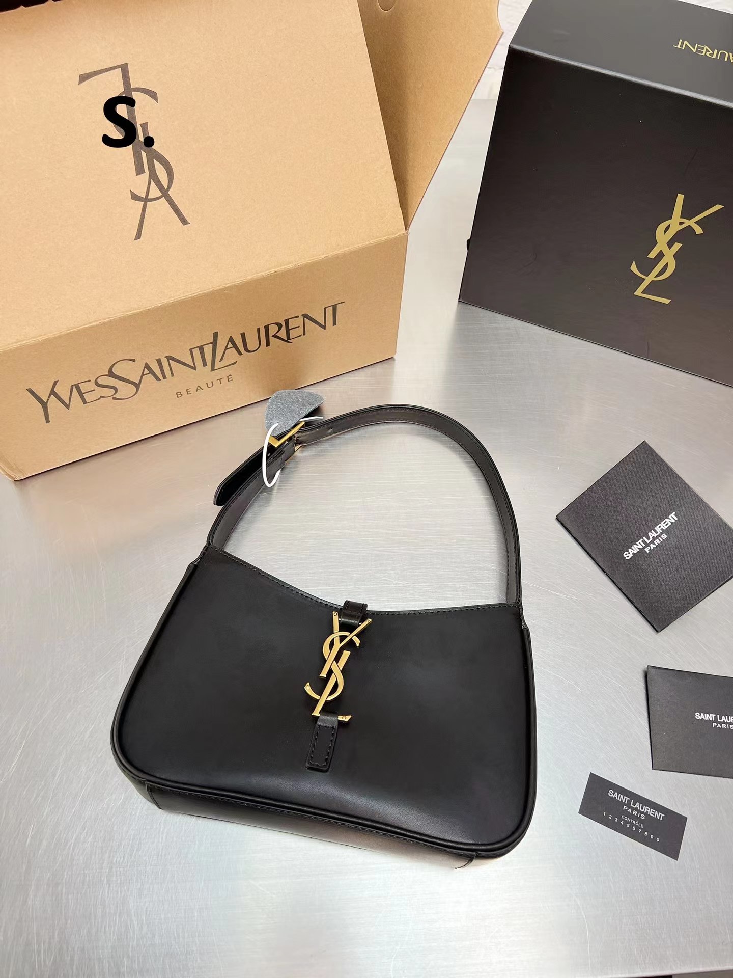 59.83$ YSL   code 472-6369-R gallery