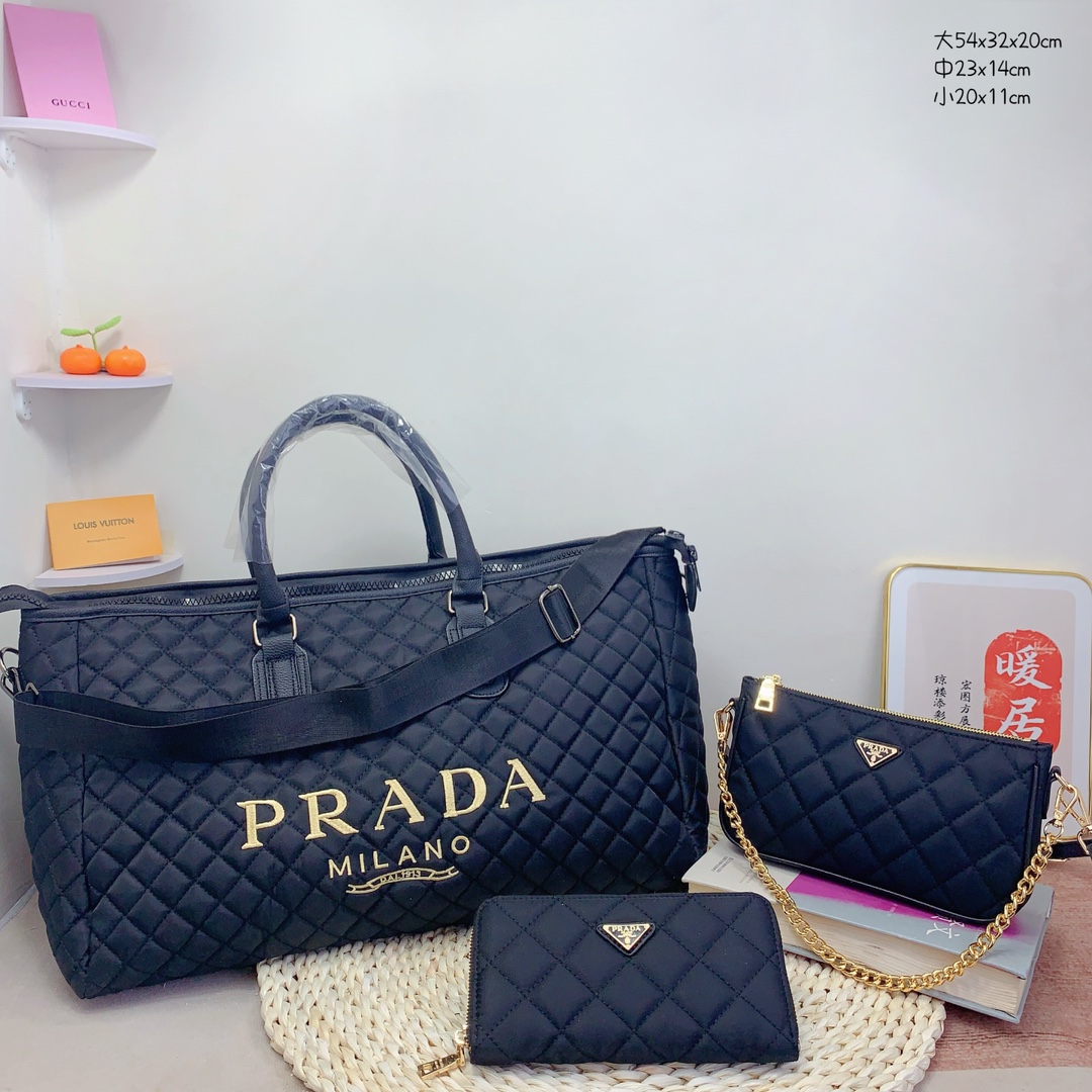 62.89$ PRADA    code 306-6898-R gallery