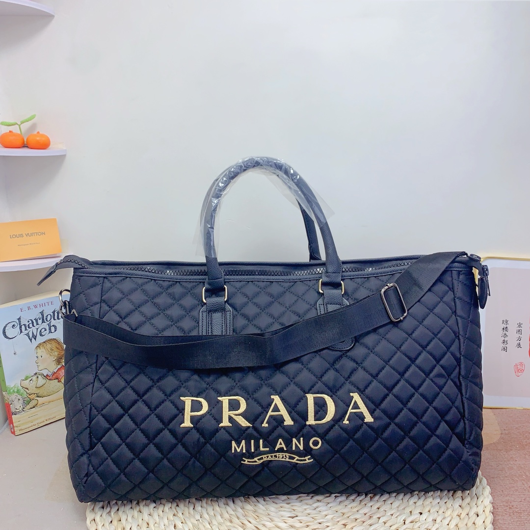 62.89$ PRADA    code 306-6898-R gallery