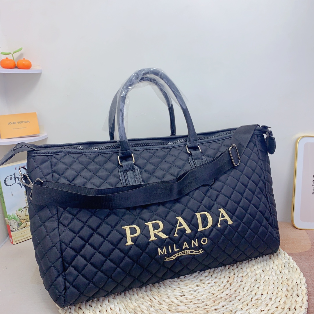 62.89$ PRADA    code 306-6898-R gallery