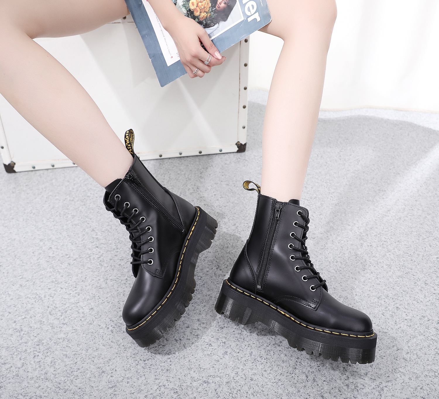 6555-Dr.Martens  59.51$ gallery