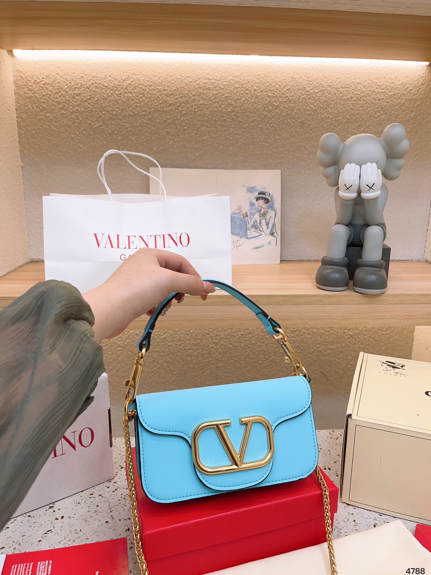 67.8$-Valentino    9838-T gallery