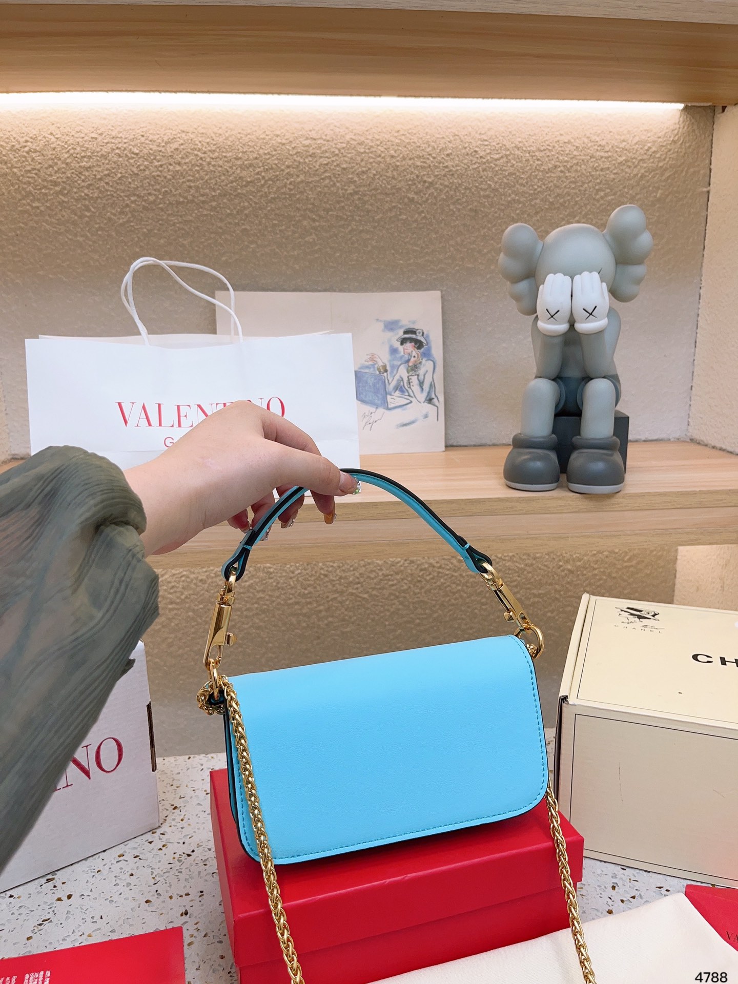 67.8$-Valentino    9838-T gallery